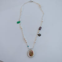 GERALDINE FENN CAMEO ANDPEARL NECKLACE