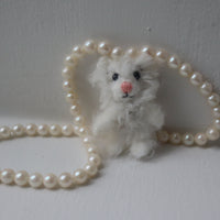 MINITURE FLUFFY BEAR ”WHITE”