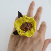 MATHILDE HIRON BIG RING FLOWER YELLOW