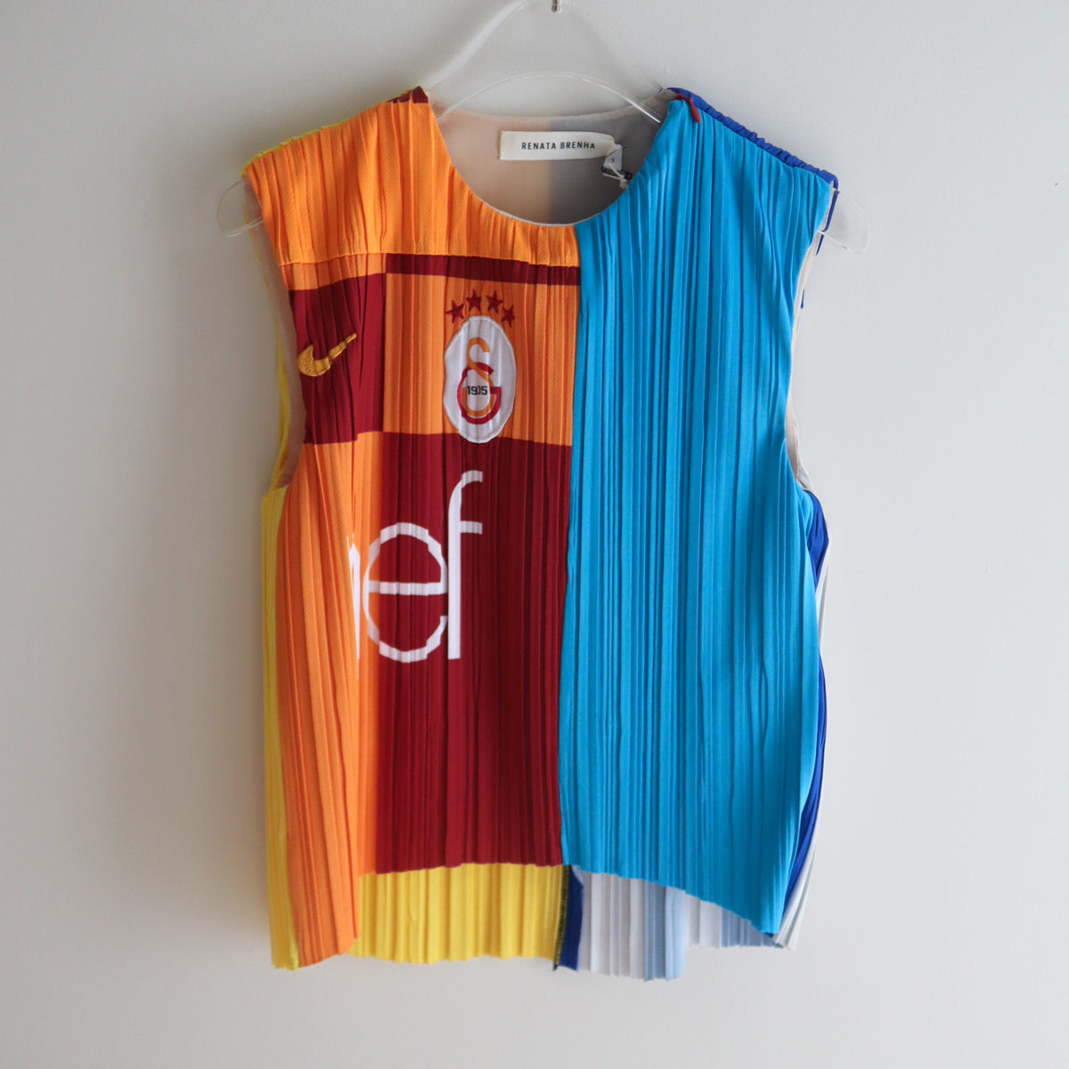 K*様 RENATA BRENHA FUTEBOL FRUFRU TOP Renata Brenha, Futebol V-neck Top – Sarabande Foundation