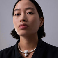 ANDRESGALLARDO HELLO KITTY & PEARLS NECKLACE