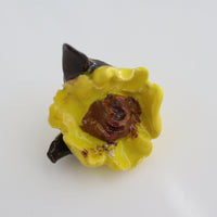 MATHILDE HIRON BIG RING FLOWER YELLOW