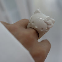 ANDRESGALLARDO HELLO KITTY PORCELAIN RING