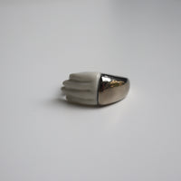 ANDRESGALLARDO HAND GRAB RING