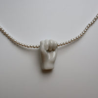 ANDRESGALLARDO FIST&PEARLS NECKLACE