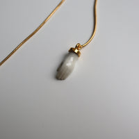 ANDRESGALLARDO REACHING LOVE CHOKER
