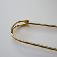 O'Tru no Trus BIG PIN SCULPTURE『E』