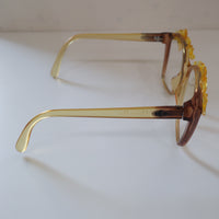 ANIGIG MOLDING GLASSES