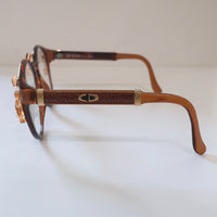 ANIGIG MOLDING GLASSES