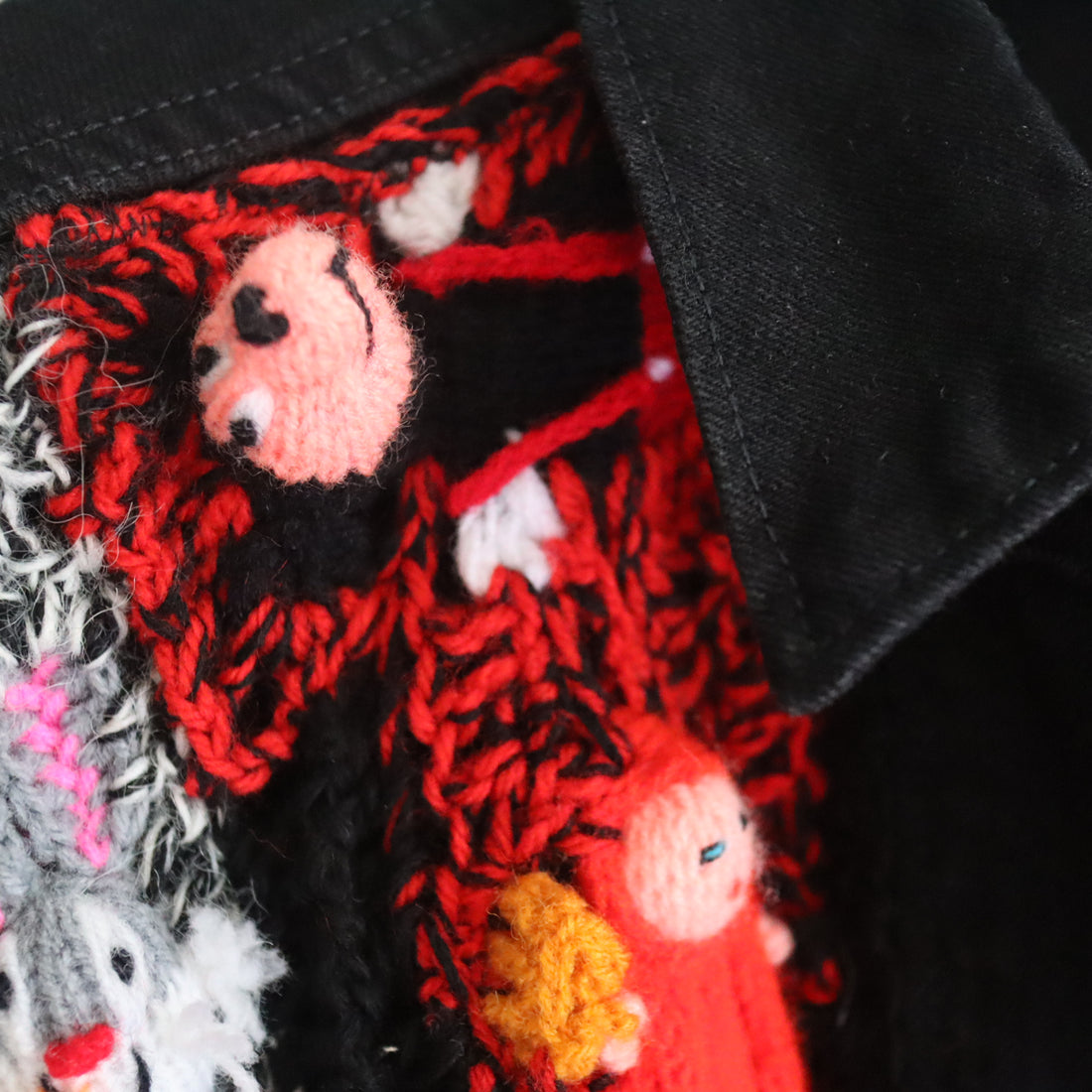 LOU DE BÈTOLY  KNITTED DOLLS JACKET