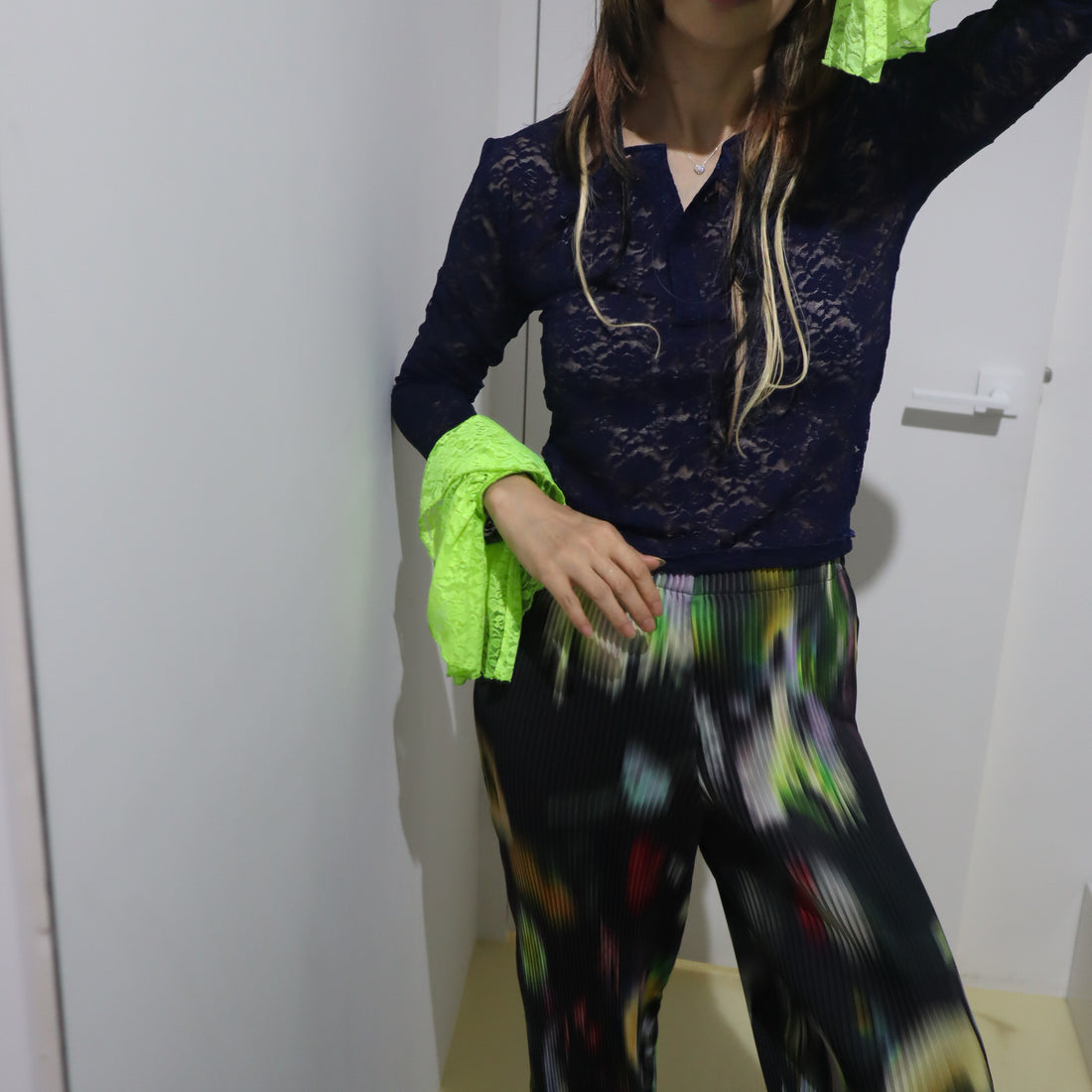 ANIGIG  BELL SLEEVE LACE HENLEY TOP