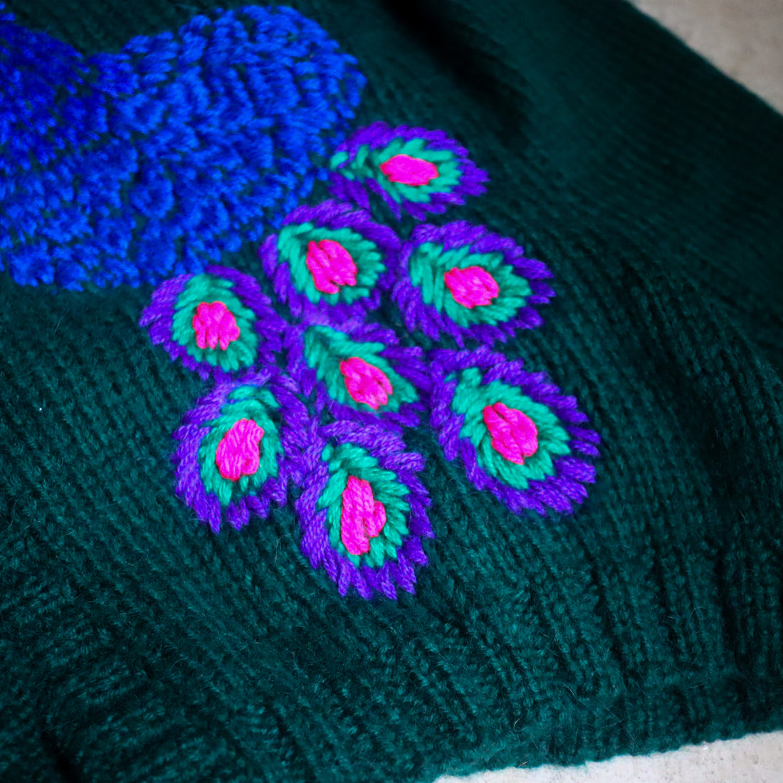 SOFIO GONGLI  FLOWER KNIT CARDIGAN "F"