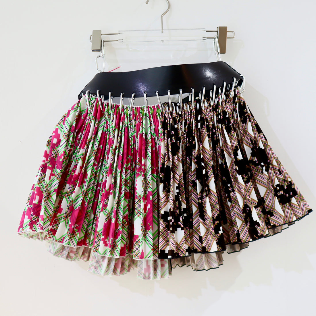CHOPOVA LOWENA  PIXEL PARTY MINI CARABINER SKIRT