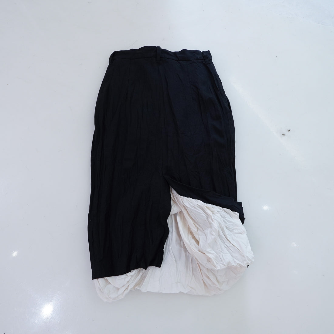 PILLINGS  SKIRT BLACK