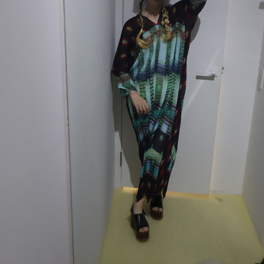 JULIA HEUER  SUE HANDPLEATED KAFTAN IN LIGHT HELGE