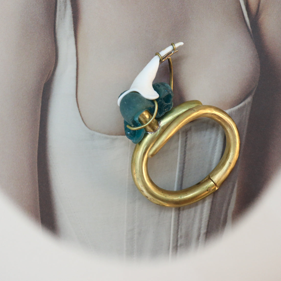 O'Tru no Trus  BRACELET 16 貝、ガラス