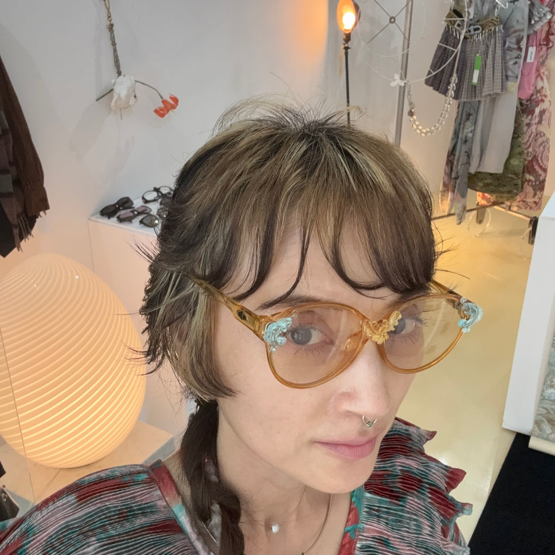 ANIGIG  MOLDING GLASSES CD