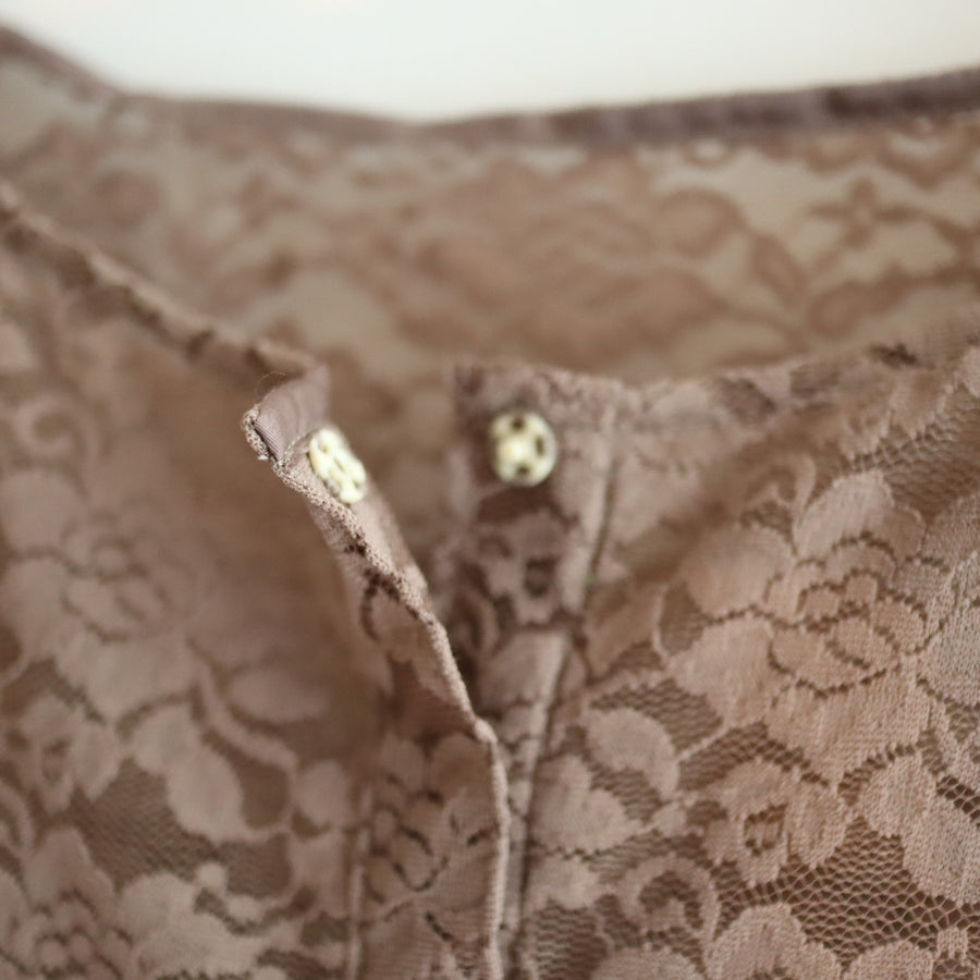 ANIGIGBELL SLEEVE LACE HENLEY TOP