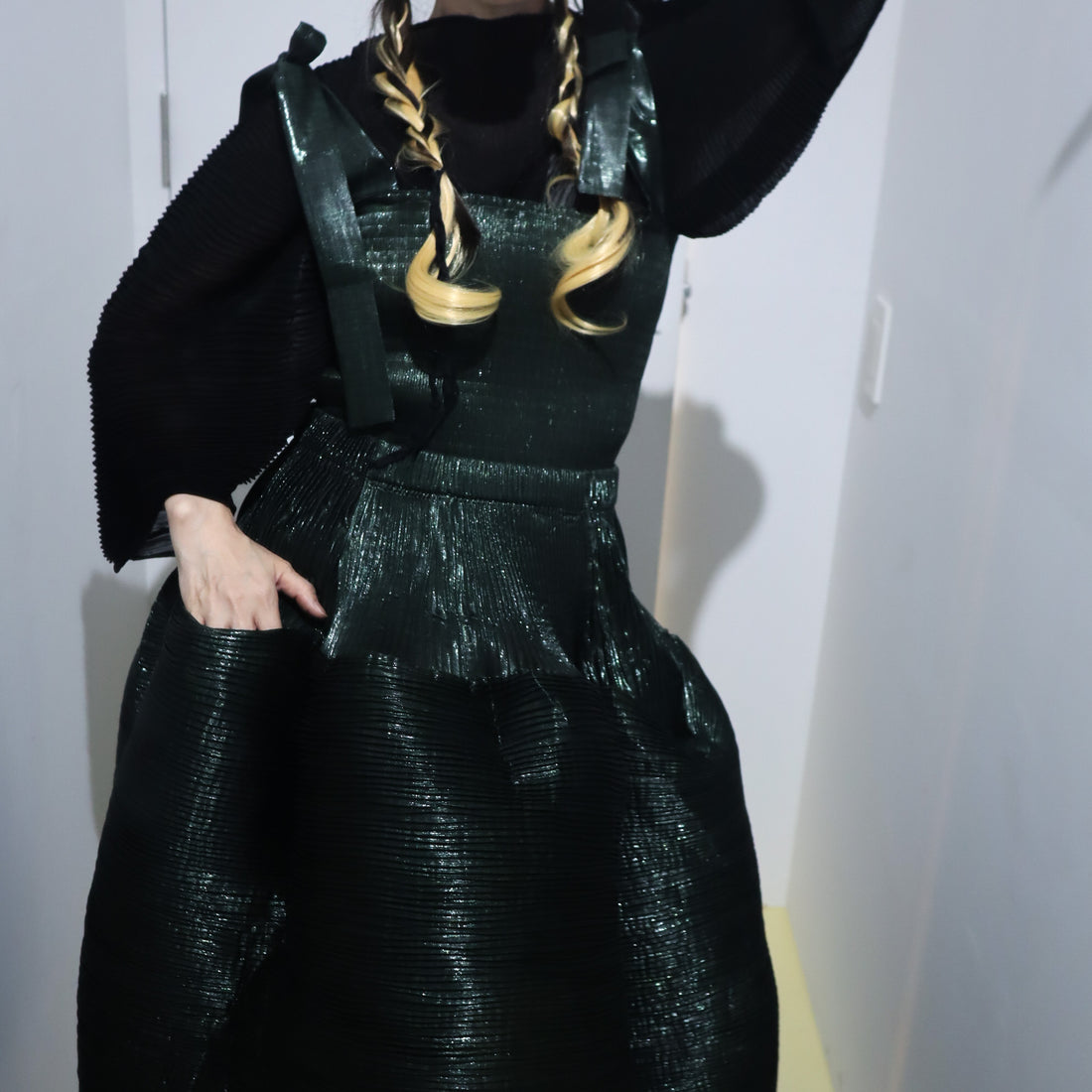 JULIA HEUER  KENZA HANDPLEATED SKIRT IN MOSS METALLIC