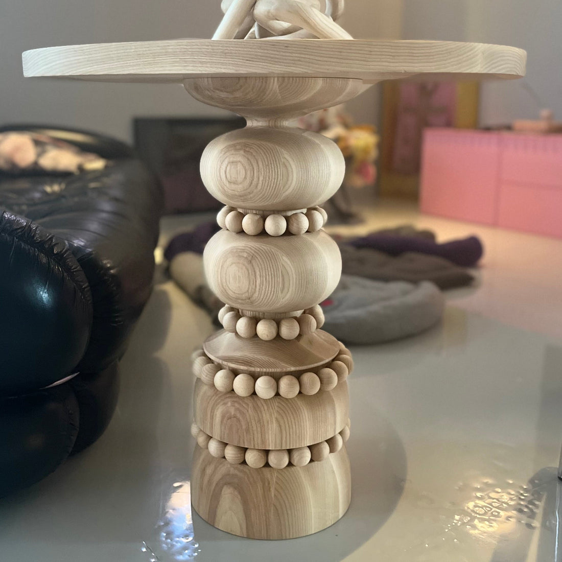 【受注生産】
GIGINA FURNITURE  SCULPTED TURNED WOOD SIDE TABLE