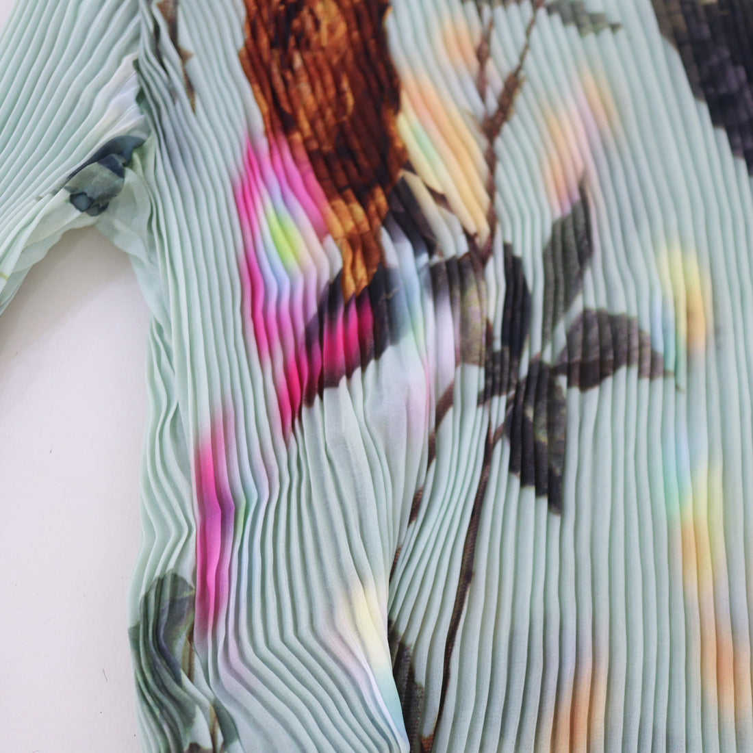 JULIA HEUER  LEE PLEATED TOP IN EDWARD GREEN