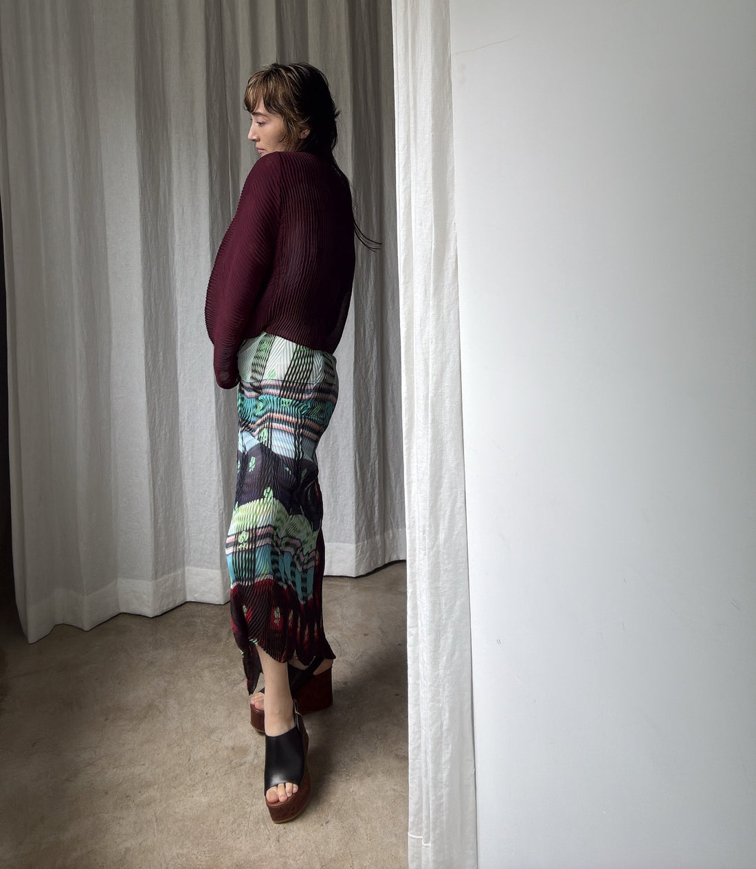 JULIA HEUER  SUE HANDPLEATED KAFTAN IN LIGHT HELGE