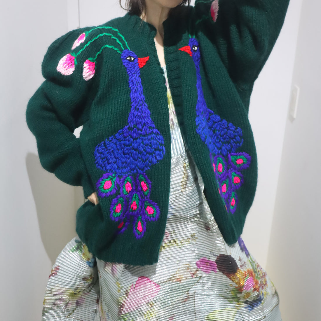 SOFIO GONGLI  FLOWER KNIT CARDIGAN "F"