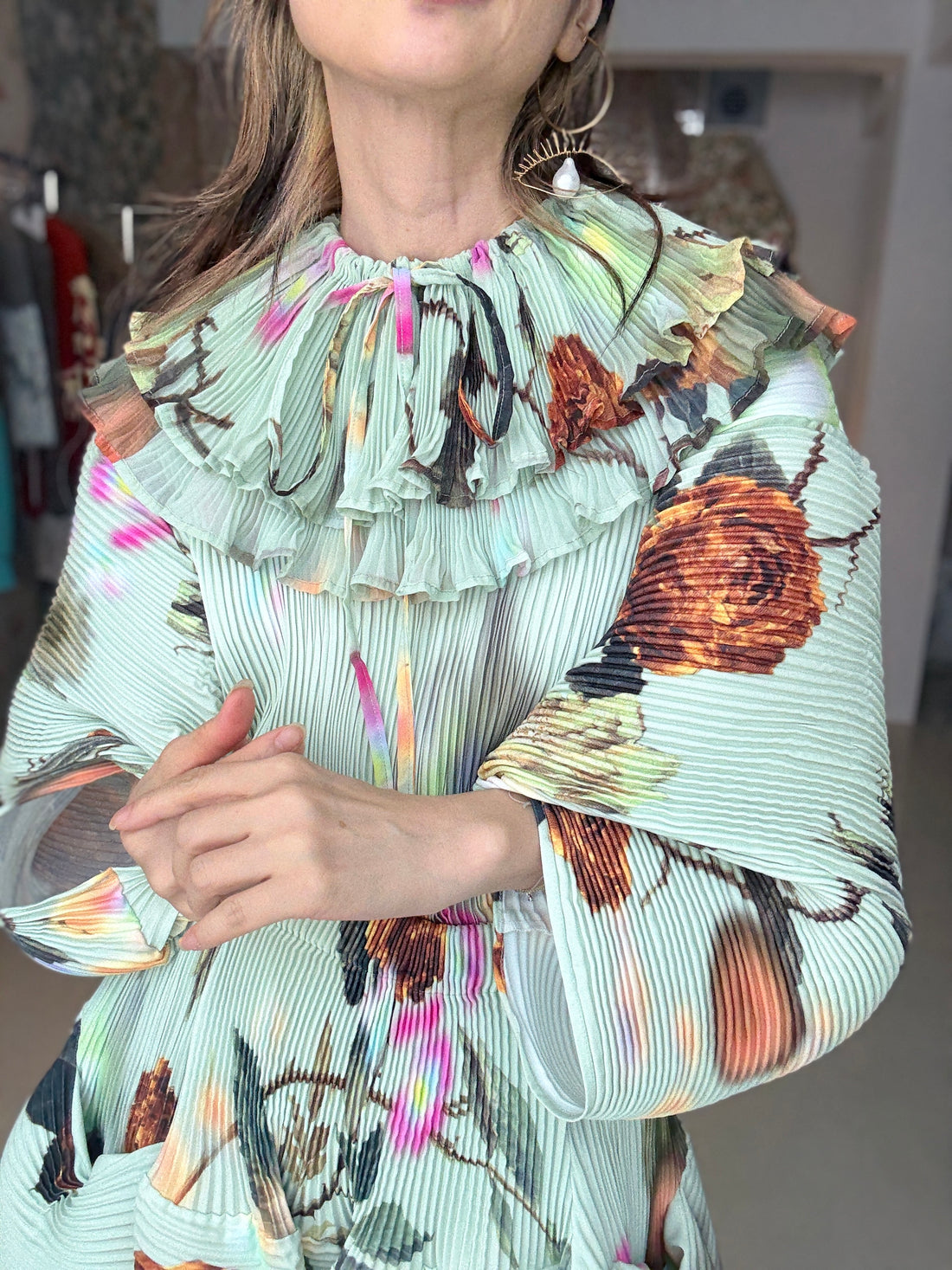 JULIA HEUER  WINNE PLEATED COLLAR IN EDWARD