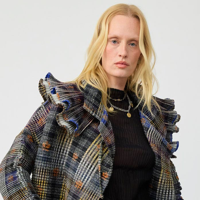 JULIA HEUER  WINNIE PLEATED COLLAR IN HELGE
