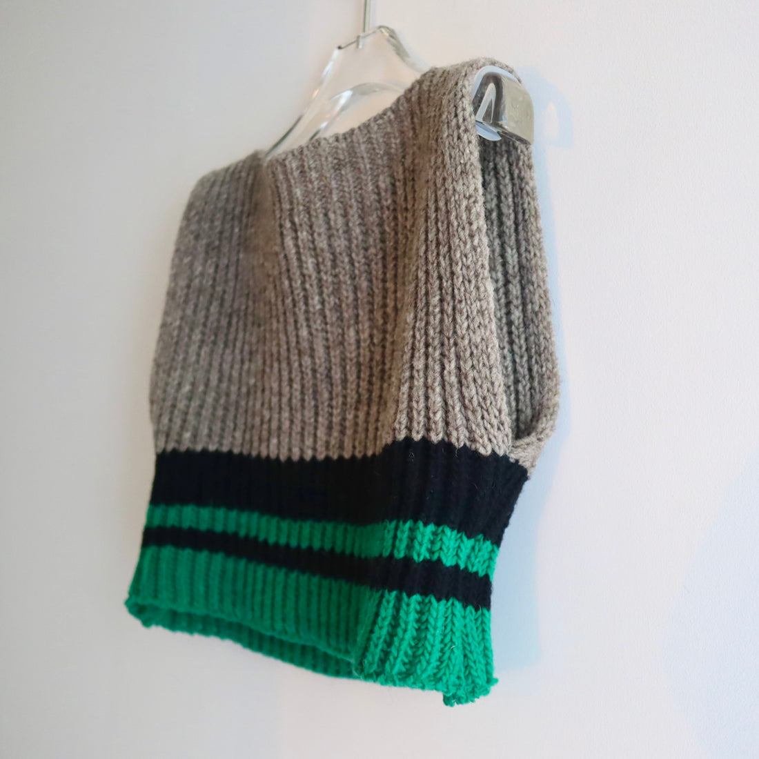 MERYLL ROGGE  CROPPED TOP