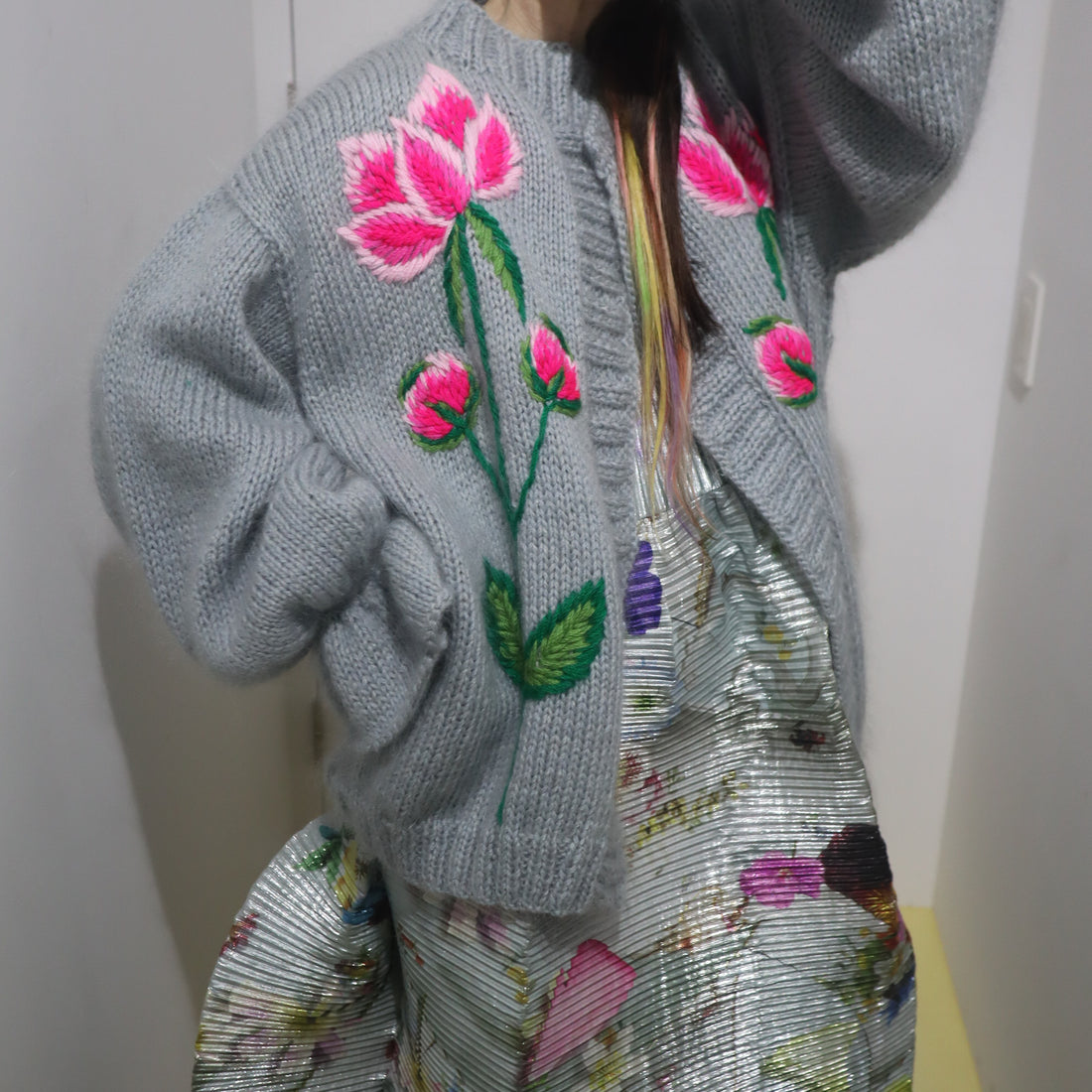 SOFIO GONGLI  FLOWER KNIT CARDIGAN "I"