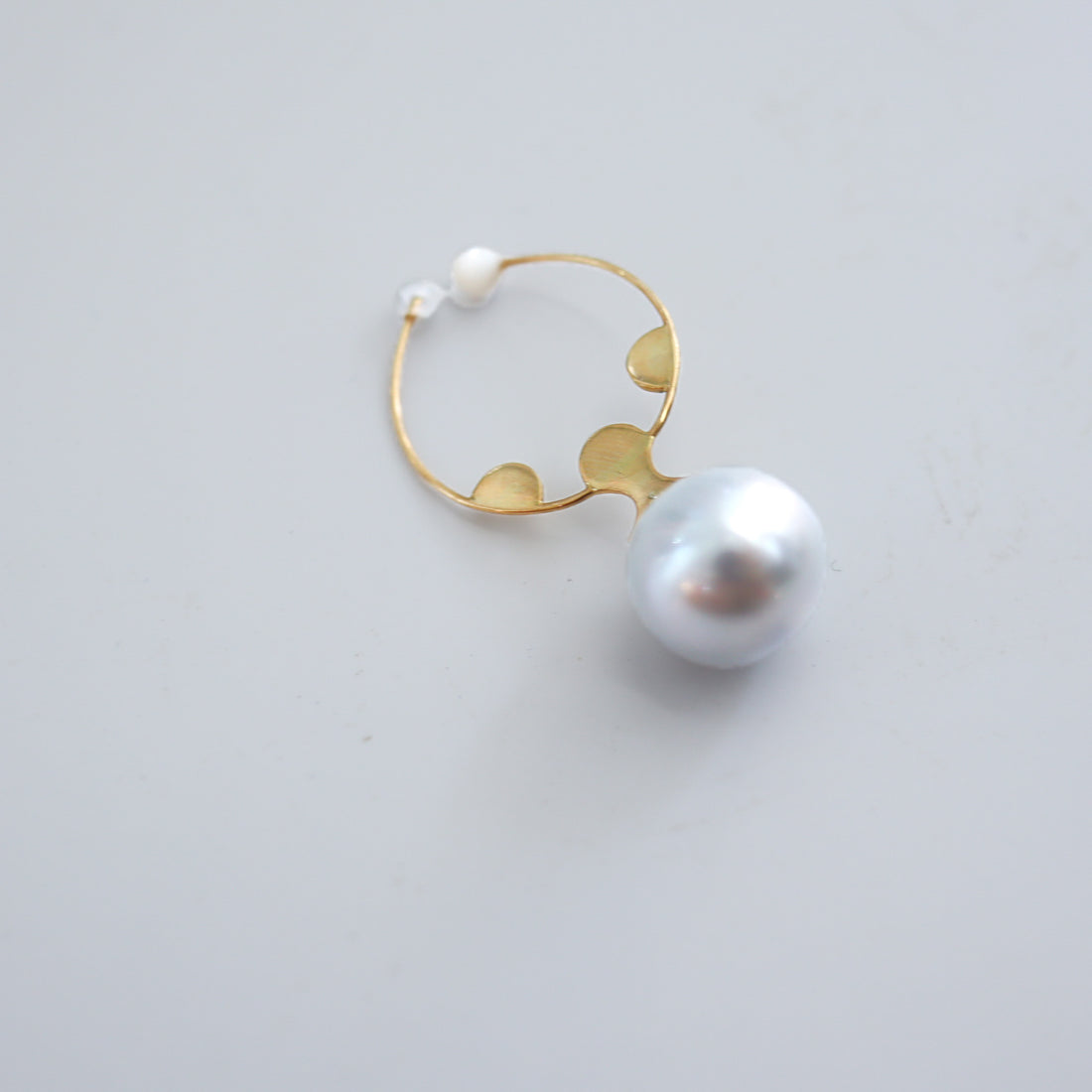 IMAGO  EAR CAFF "PEARL"