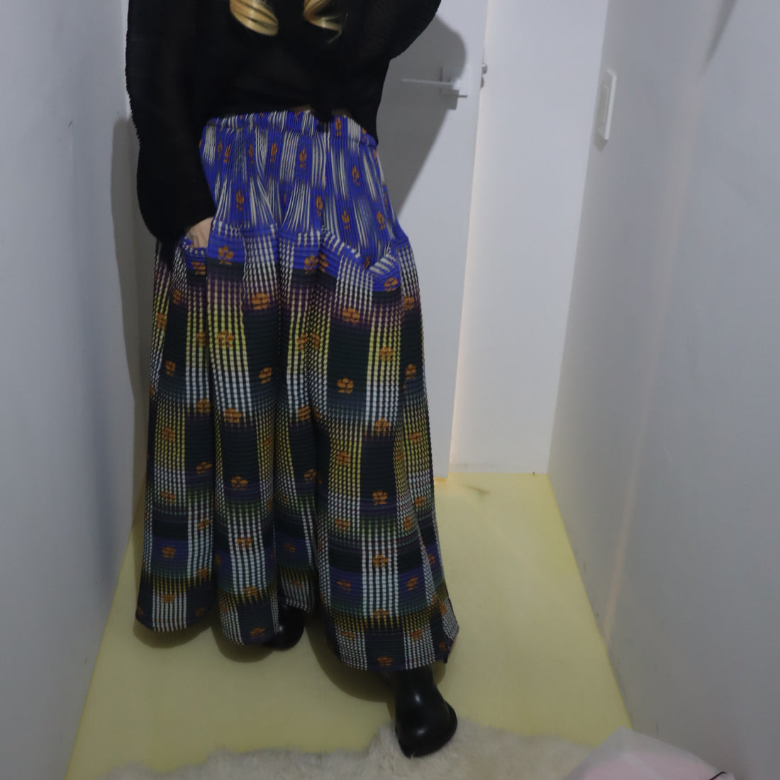 JULIA HEUER  KENZA HANDPLEATED SKIRT IN HELGE