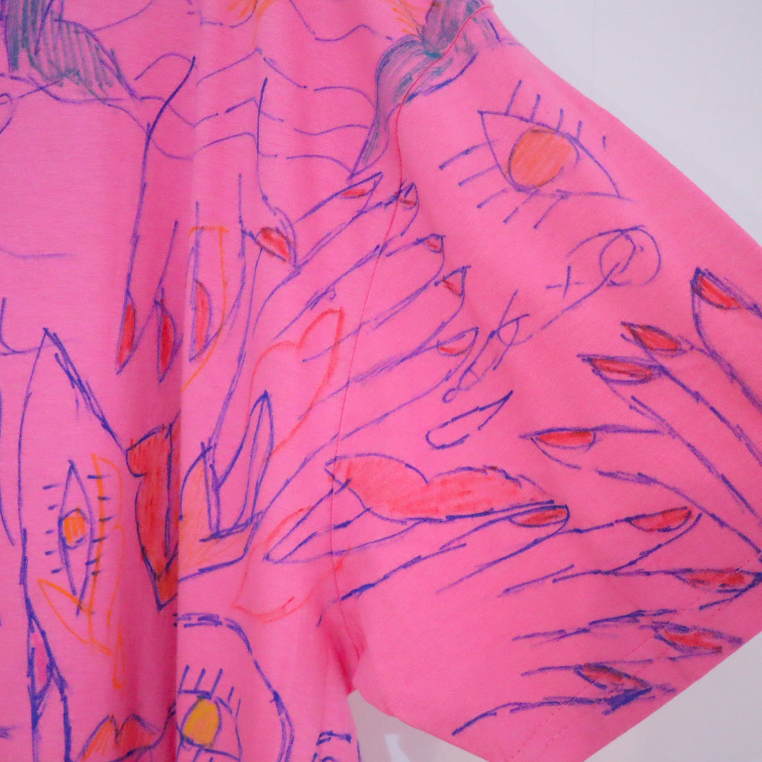 VAVA DUDU  PAINTED T-SHIRTS “M”