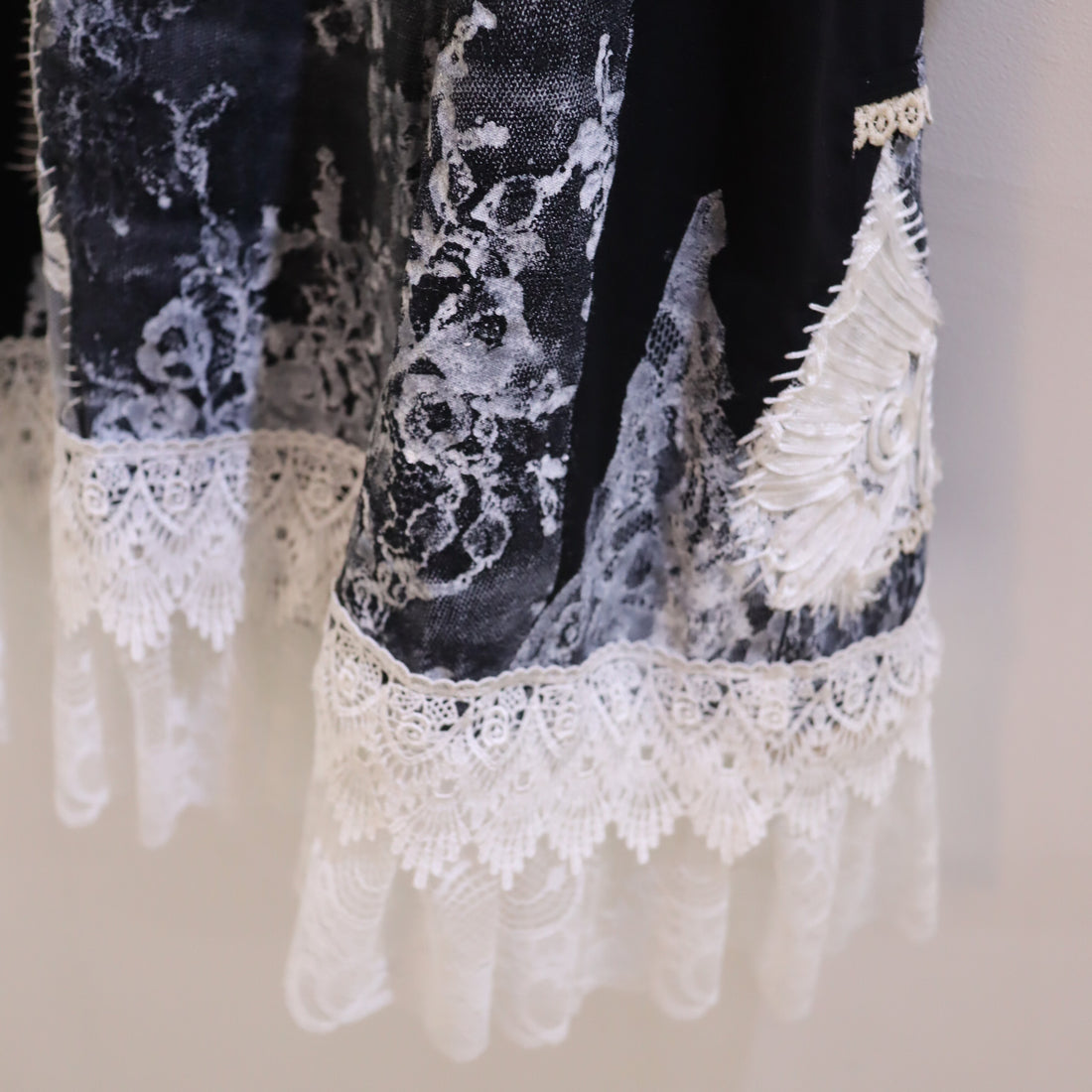 HANA YAGI  BLACK LACE  DRESS