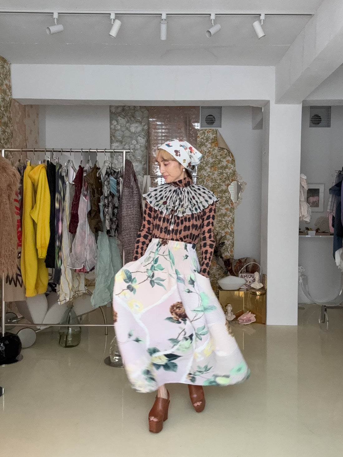 JULIA HEUER  WINNE PLEATED COLLAR IN DAX