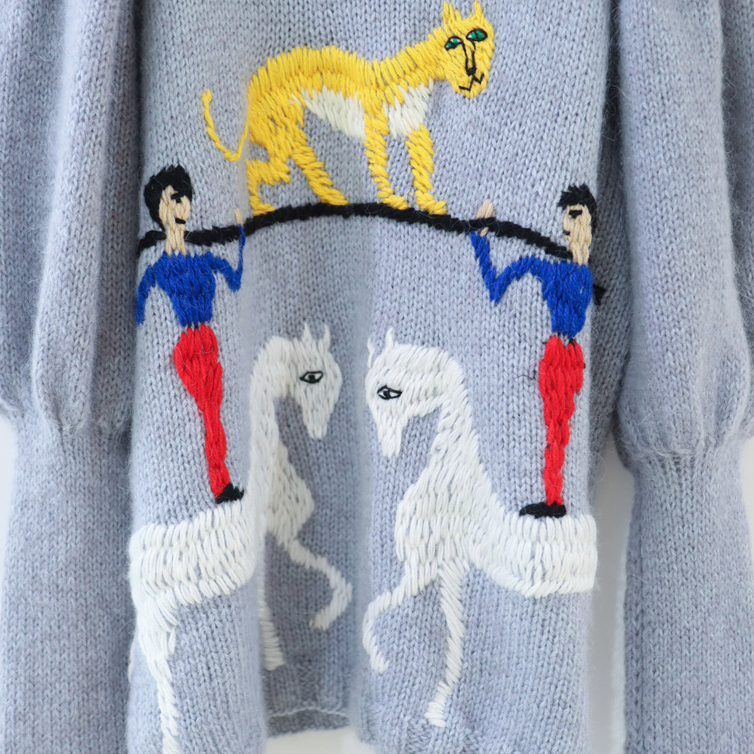 SOFIO GONGLI  WHITE HORSE KNIT