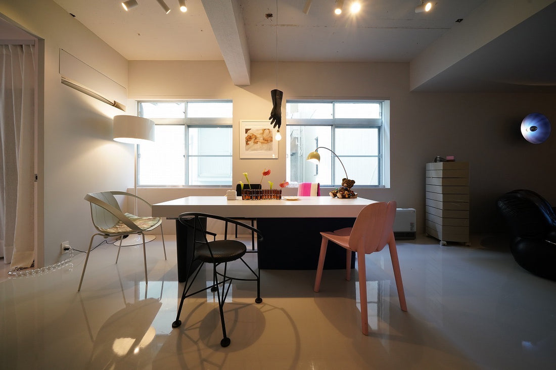 【受注生産】
GIGINA FURNITURE  PLINTH TABLE