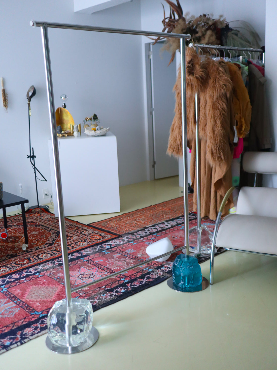 【受注生産】
GIGINA FURNITURE  ACRYLIC MONOLITH HANGER RACK