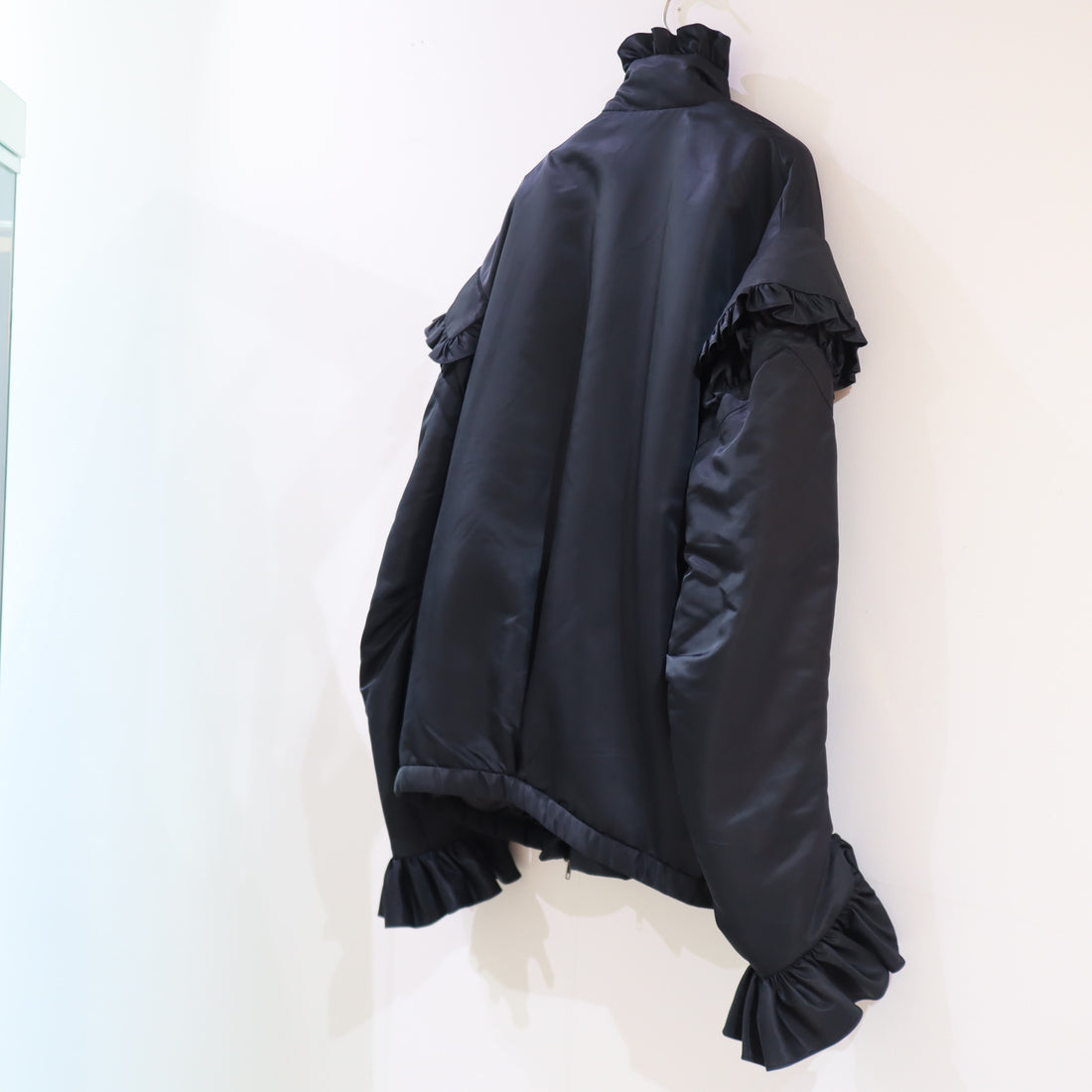 MIKIOSAKABE  FRILLED JACKET BLACK