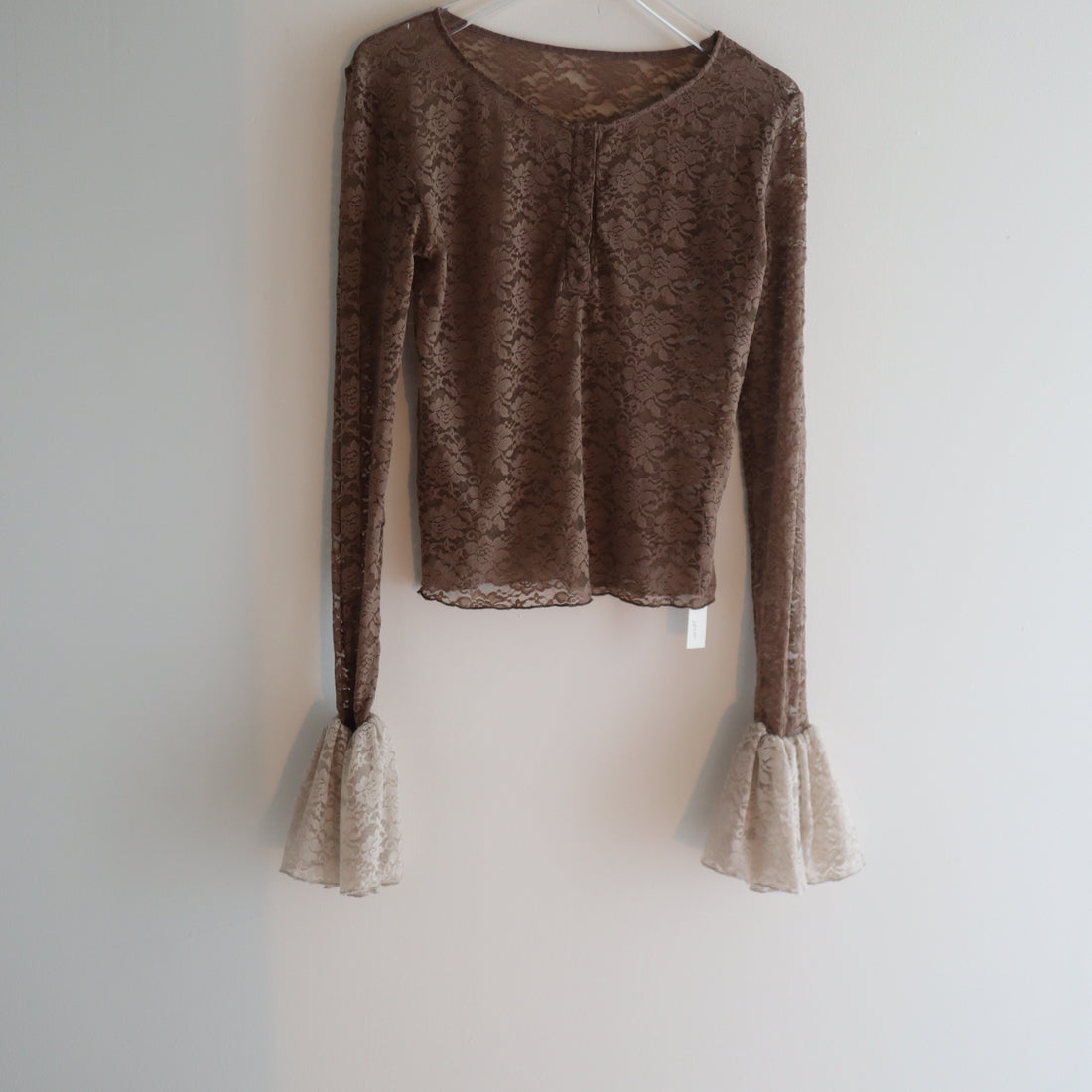 ANIGIG  BELL SLEEVE LACE HENLEY TOP