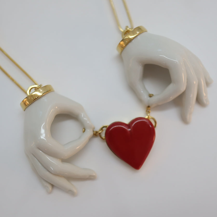 ANDRESGALLARDOHEART COUPLE HANDS NECKLACE