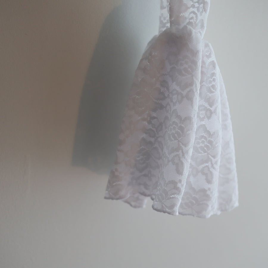 ANIGIGBELL SLEEVE LACE HENLEY TOP