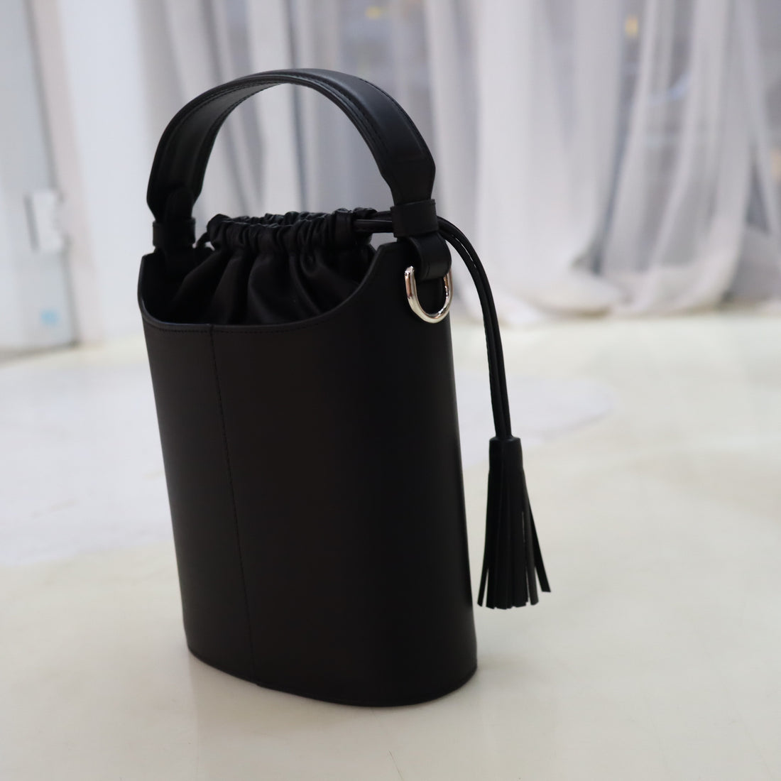 ANDRESGALLARDO  BOMBONERA LION BAG