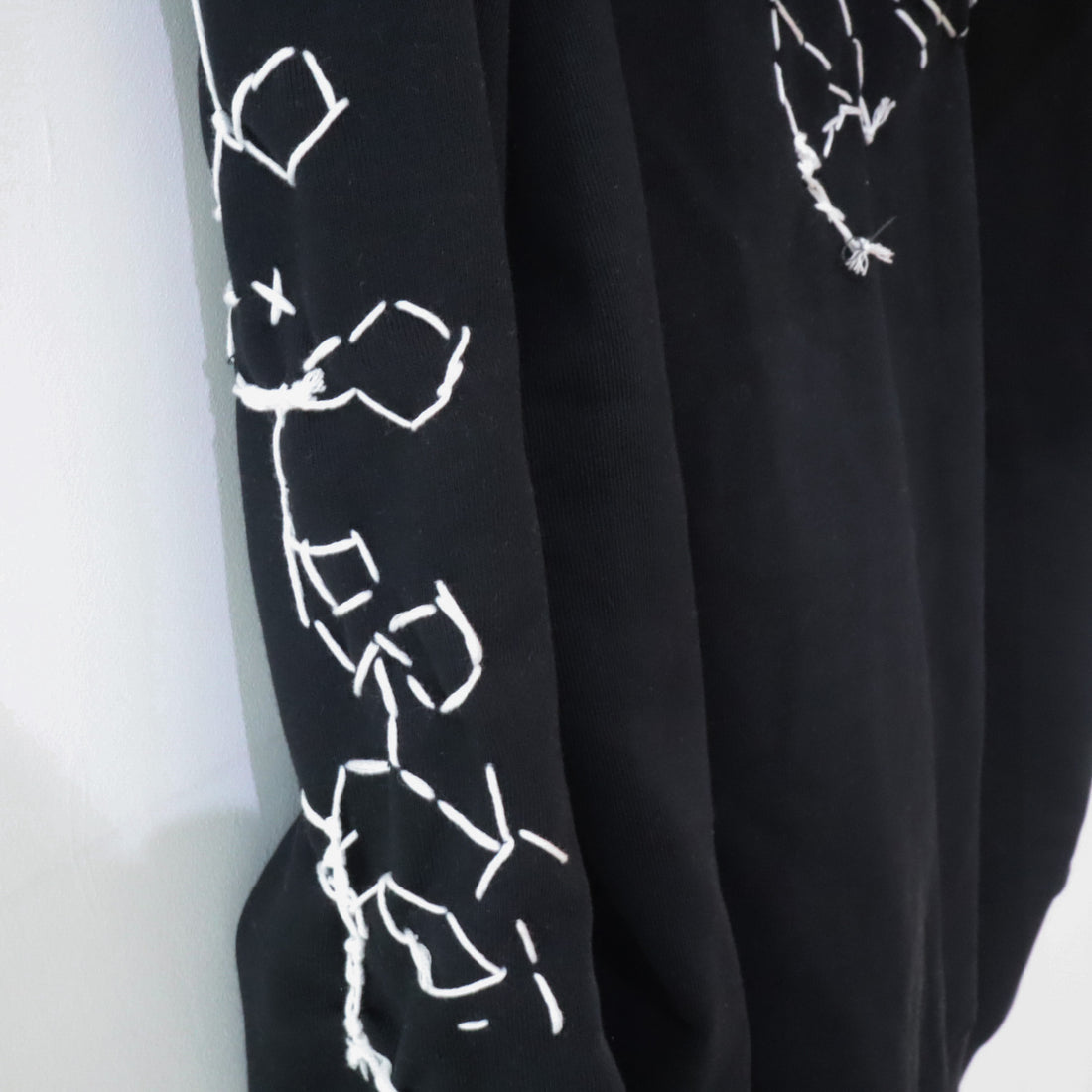 VAVA DUDU  EMBROIDERY HOODIE BLACK&WHITE COLLAR