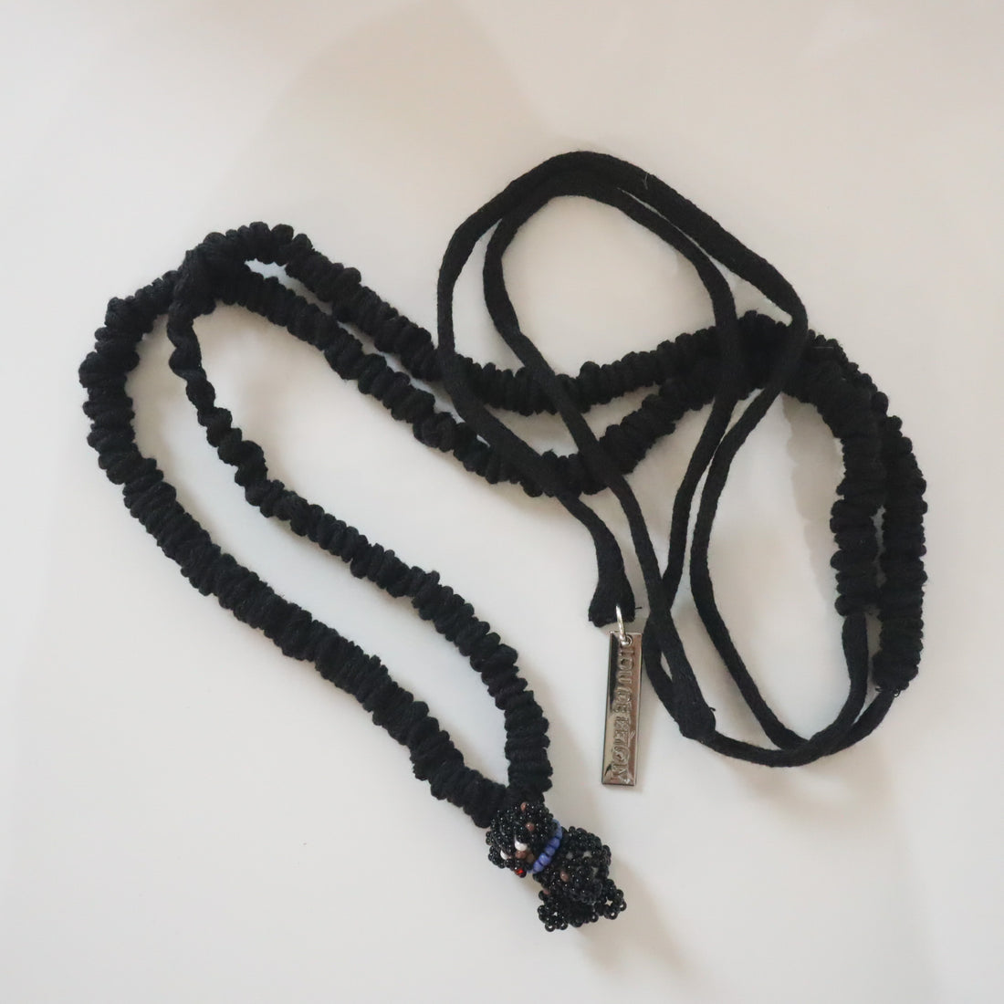 LOU DE BÈTOLY  BEADS NECKLACE “J”