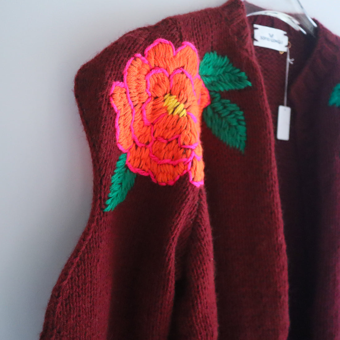SOFIO GONGLI  FLOWER KNIT CARDIGAN "M"