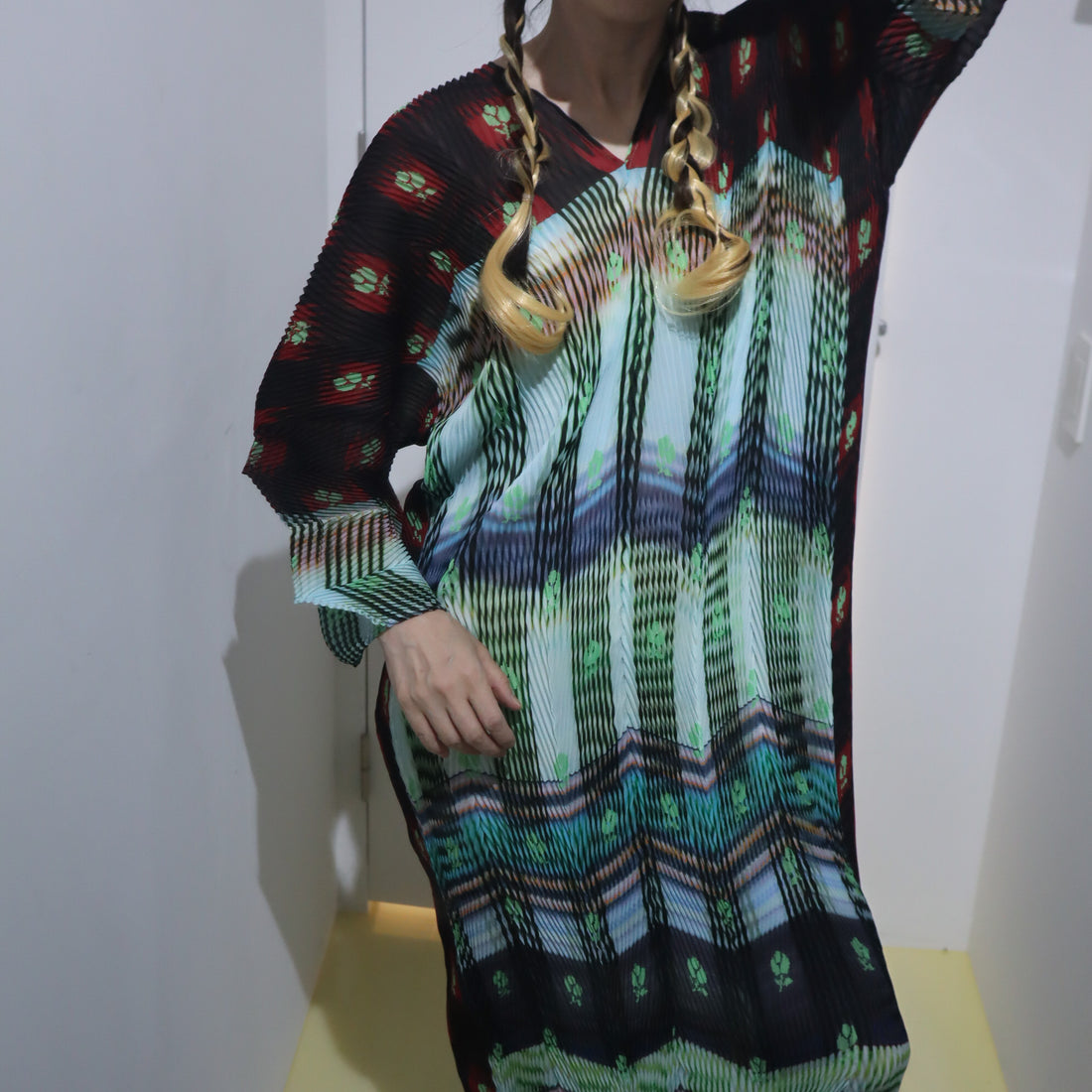 JULIA HEUER  SUE HANDPLEATED KAFTAN IN LIGHT HELGE