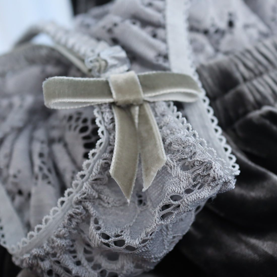 TRANSE PARIS  SILK VELVET PANTS