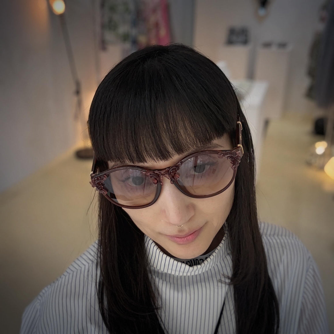 ANIGIG  MOLDING GLASSES